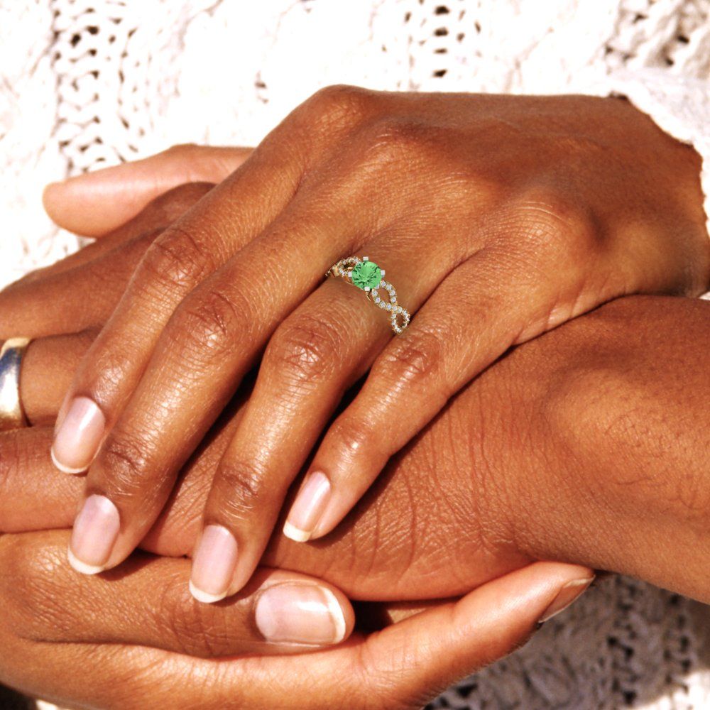 1.42 cttw Zirconia Simulated Green Diamond Solitaire with Zirconia Simulated Diamond Accents Engagement Ring - Solid Gold (VVS1, Round Cut,6.5mm)