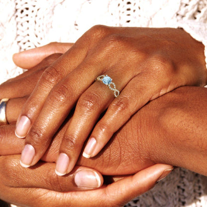 1.42 cttw Zirconia Simulated Blue Diamond Solitaire with Zirconia Simulated Diamond Accents Engagement Ring - Solid Gold (VVS1, Round Cut,6.5mm)