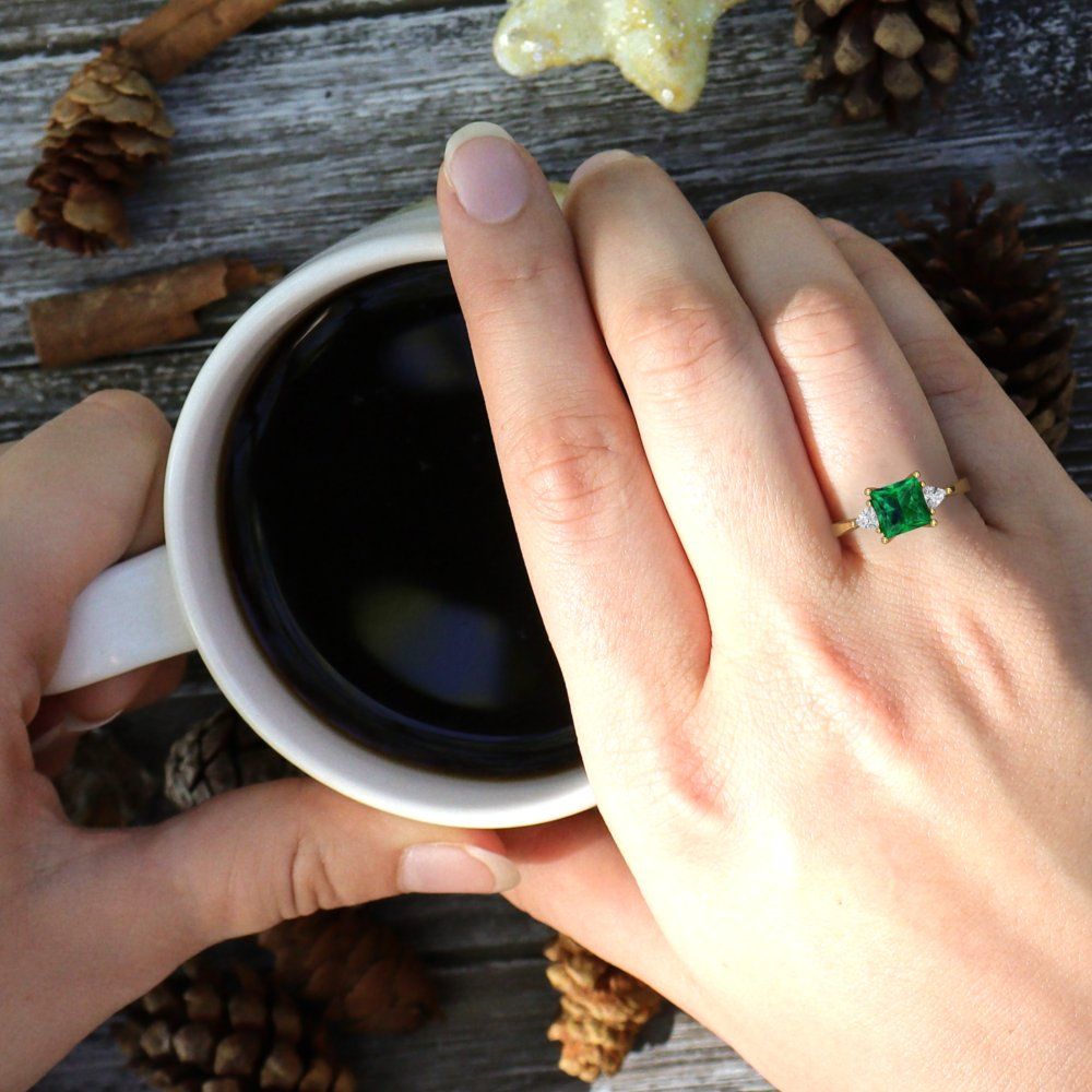 2.32 cttw Simulated Emerald Three-Stone Engagement Ring - Solid Yellow Gold (VVS1, Princess Cut,7.0mm)
