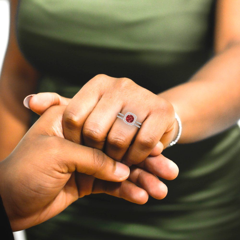 1.495 cttw Round Cut Natural Garnet Bridal Set - Solid White/Rose Gold Engagement Ring & Wedding Band