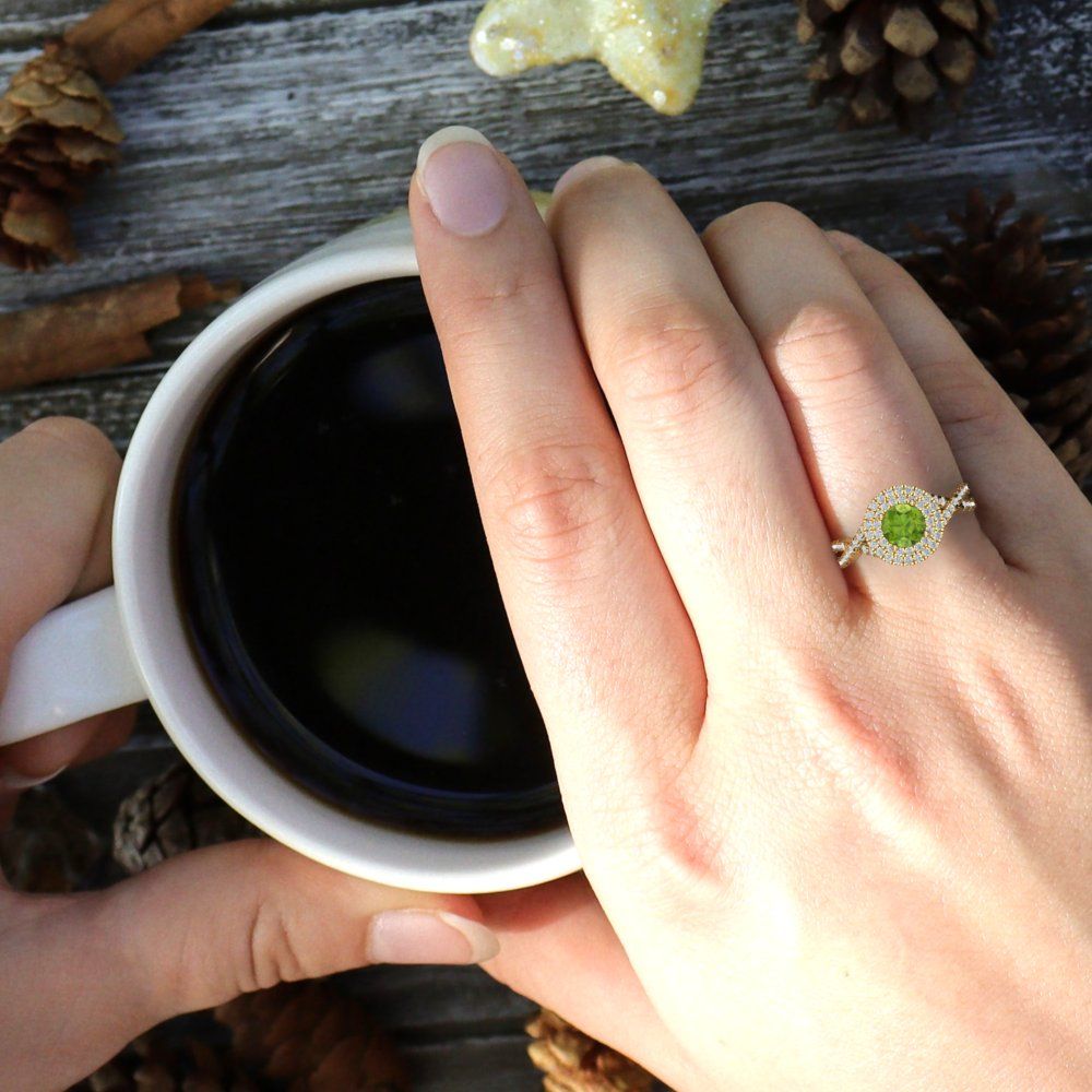 1.3125 cttw Natural Peridot Hidden Halo Engagement Ring - Solid Gold (Round Cut,6mm)