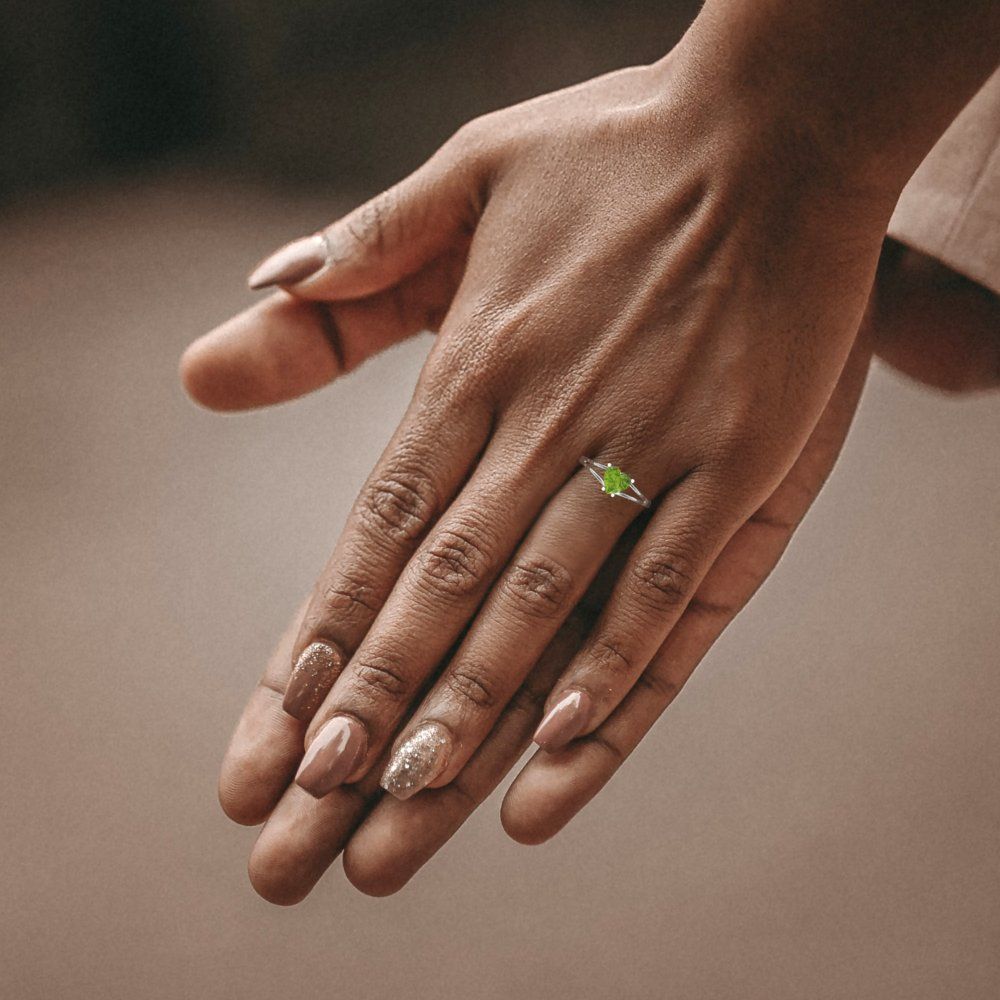 1.0 ct  Brilliant Heart Cut Natural Peridot Stone White Gold Solitaire Engagement Ring