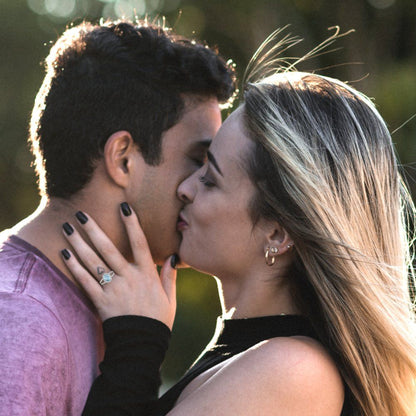 2.6 cttw Zirconia Simulated Blue Diamond Solitaire with Zirconia Simulated Diamond Accents Engagement Ring - Solid Gold (VVS1, Oval Cut,9x7mm)