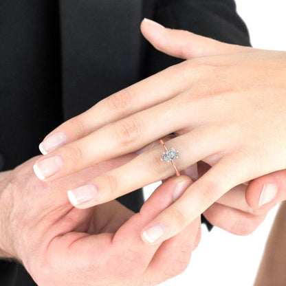 1 cttw Zirconia Simulated Diamond Solitaire  Engagement Ring - Solid Gold (VVS1, Pear Cut,8x5mm)