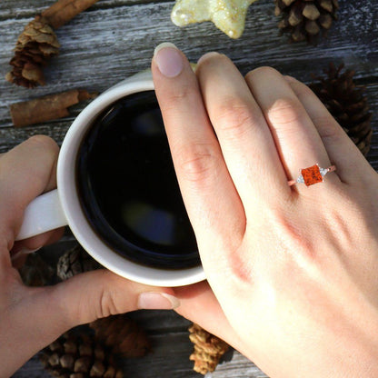 2.32 cttw Zirconia Simulated Red Diamond Three-Stone Engagement Ring - Solid Gold (VVS1, Princess Cut,7.0mm)