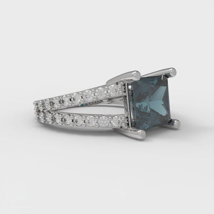 2.48 cttw Natural London Blue Topaz Solitaire with Zirconia Simulated Diamond Accents Engagement Ring - Solid Gold (Princess Cut,7.0mm)